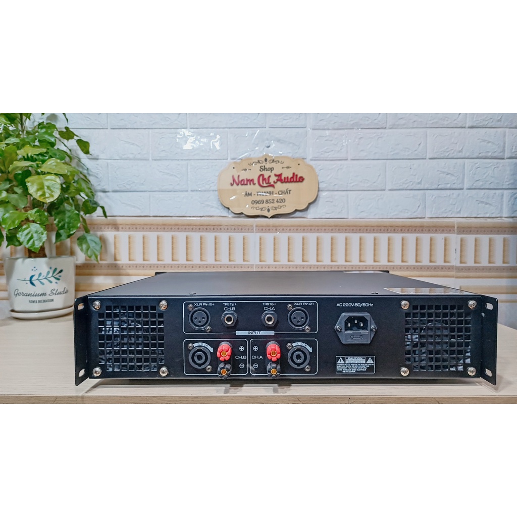 Đẩy công suất 2 kênh CMF-2400 Plus Hàng chính hãng 24 sò lớn đánh khỏe