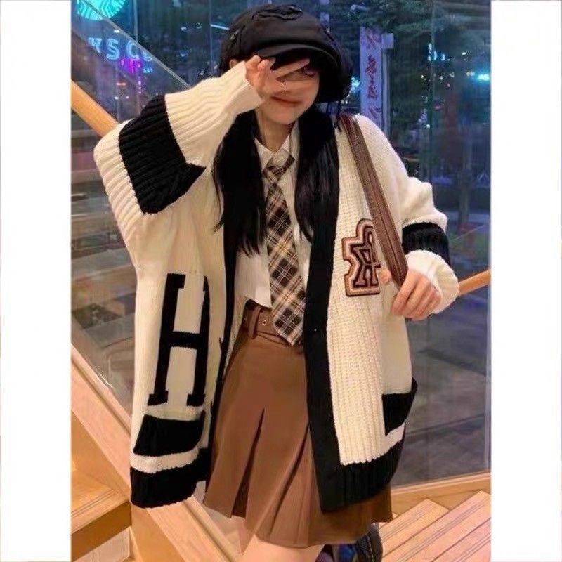 Áo len cadigan mới , chữ H