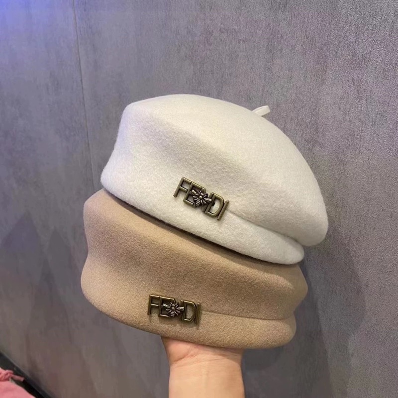 Mũ nồi dạ fendi mai phương bùi