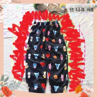 Quần cartoon KAWS TRẮNG, Báo hồng