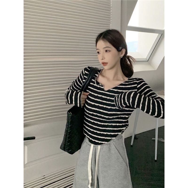 Áo Thun Tay Dài Cổ Chữ V Họa Tiết Kẻ Sọc Thời Trang Mùa Thu Hàn Quốc Mới Cho Nữ