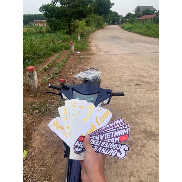 Tem dán xe vàng gương ánh kim theo tên. tem theo yêu cầu, vàng gold, crom