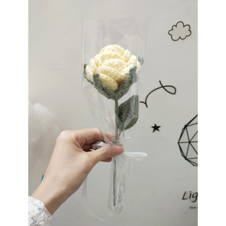 Handmade Bó 3 bông hoa hồng móc tay chất liệu len milk cotton mềm mịn làm quà tặng bạn gái, thầy cô ngày 20/10, 8/3