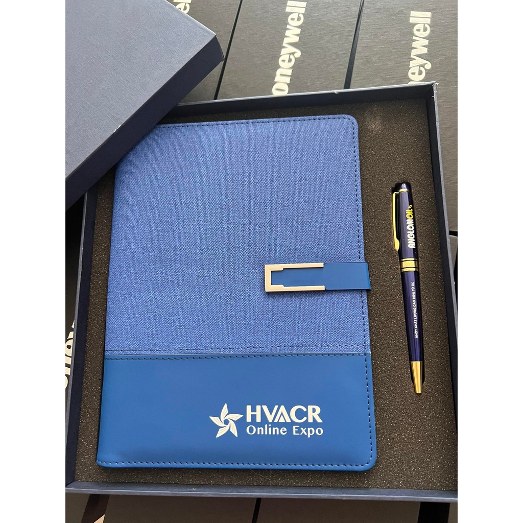 Sổ Còng Kèm Bút In Màu Hình Ảnh Tên, Logo Theo Yêu Cầu