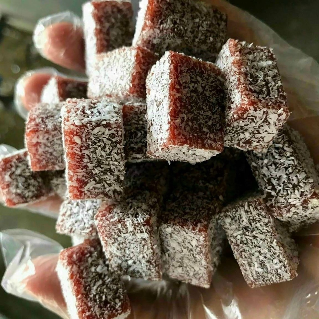 Kẹo chuối phủ cơm dừa - MonMon Food - đồ ăn vặt Hà Nội