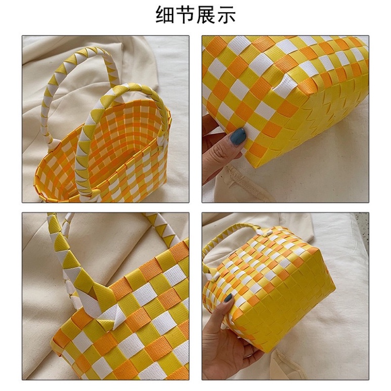 Có sẵn .Túi đan nhựa kèm móc khóa hoa size 16 Kimy store, có 6 màu.