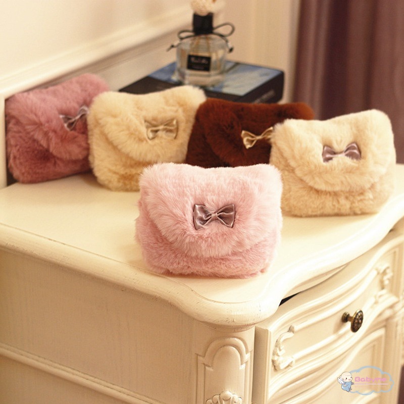 Túi Đeo Chéo Đính Quả Bông Dễ Thương Cho Bé Gái