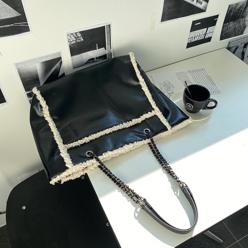 Túi Đeo Vai Bằng Len Cừu Phối Dây Xích Dễ Phối Đồ Thời Trang Phong Cách Hàn Quốc Dành Cho Bạn Nữ