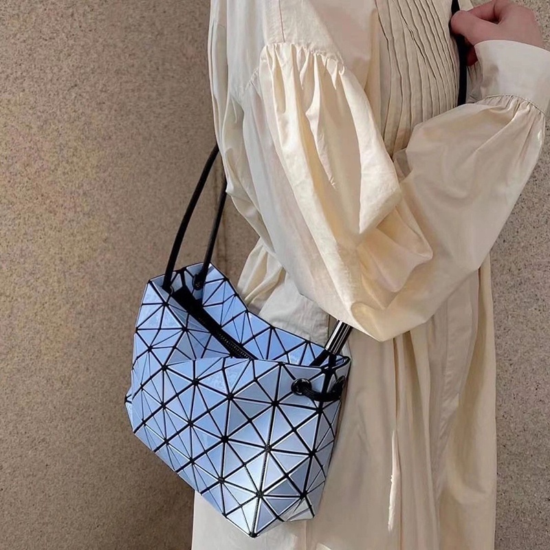 🎉PROMO🎉🍒💯 Issey Miyake Baobao  Túi Đeo Chéo Vai 4X6Cm Đựng Vừa Vặn Sang Giao Hàng baobao issey miyake wring