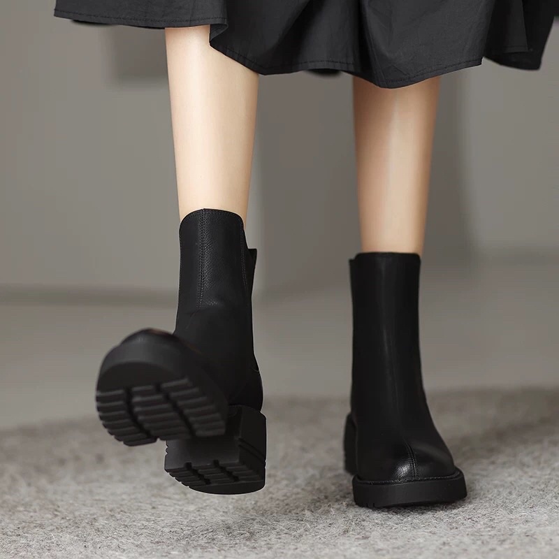 Boots Chelsea chất liệu da thật - dáng đế khoẻ khoắn