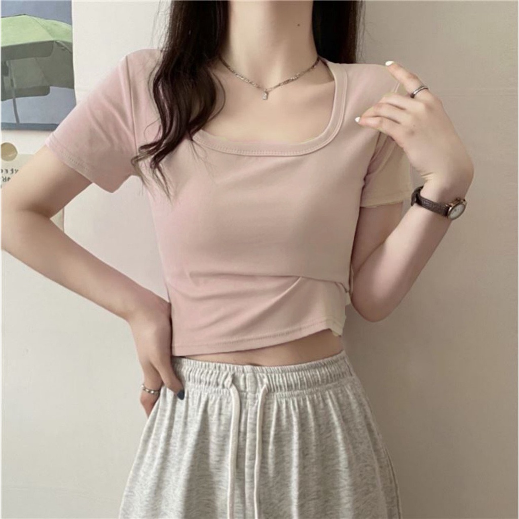 Áo Thun Trơn Cổ Vuông Madela Dáng Croptop Trẻ Trung Năng Động, Áo Cổ Vuông Croptop Ngắn Tay Phong Cách Basic Cho Nữ