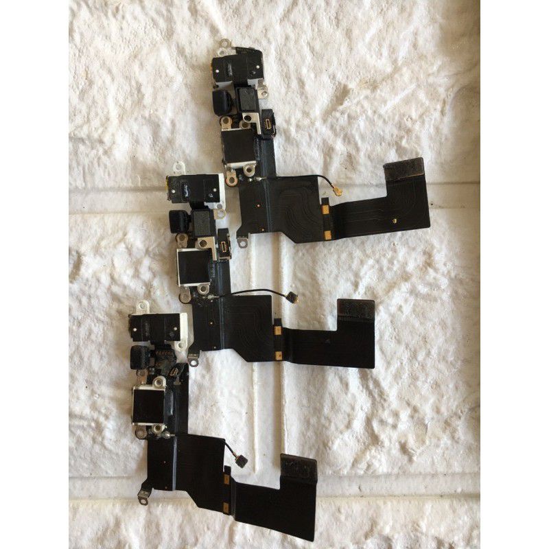 Linh Kiện Trong Iphone 5S Full ( Cụm Sạc, Mic, Loa Ngoài,Trong,....) hàng zin tháo máy