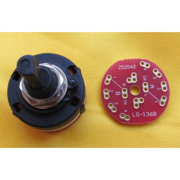 Công tắc chọn kênh bằng nhựa 2 kênh, 04 bước, kèm PCB