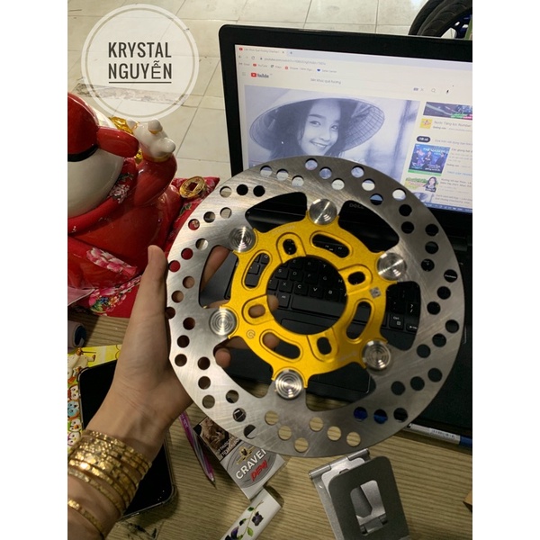 Đĩa Brembo khoen inox size 220mm.