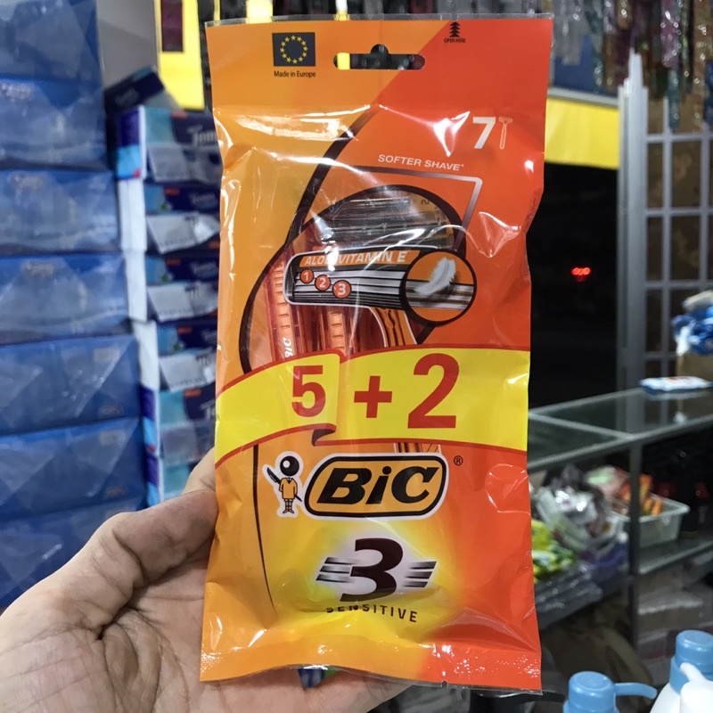 Dao cạo râu BIC 3 lưỡi kép siêu bén 7 cây /1 bịch