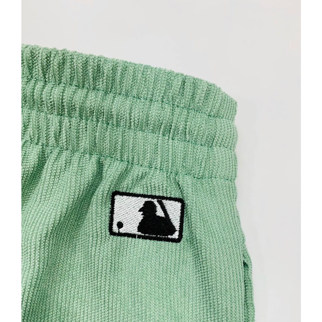 Quần Short Unisex Chất Nhung Gân Màu Trằng/Nâu/Xanh Thêu Logo Dn.Storevnxk