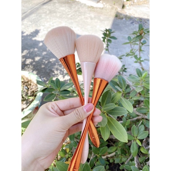 Chổi phủi bụi nail cán dài