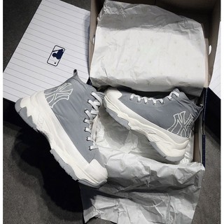 [Chính hãng] Giày MLB Chunky High Padding New York Yankees (3ASHU4216)