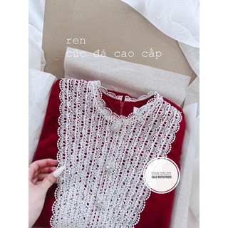 Đầm nhung đỏ chạy ren đính cúc đá