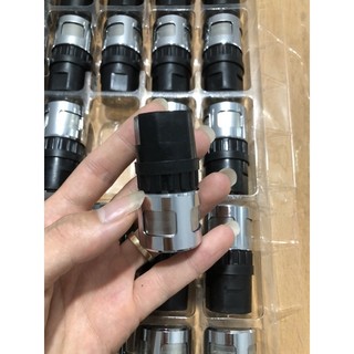 một củ míc inox shure đế vuông hàng đặt chất lượng