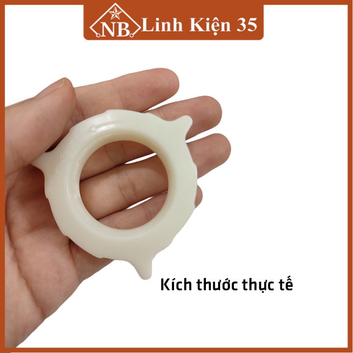 Khóa lồng quạt 3 cạnh màu trắng bằng nhựa cứng