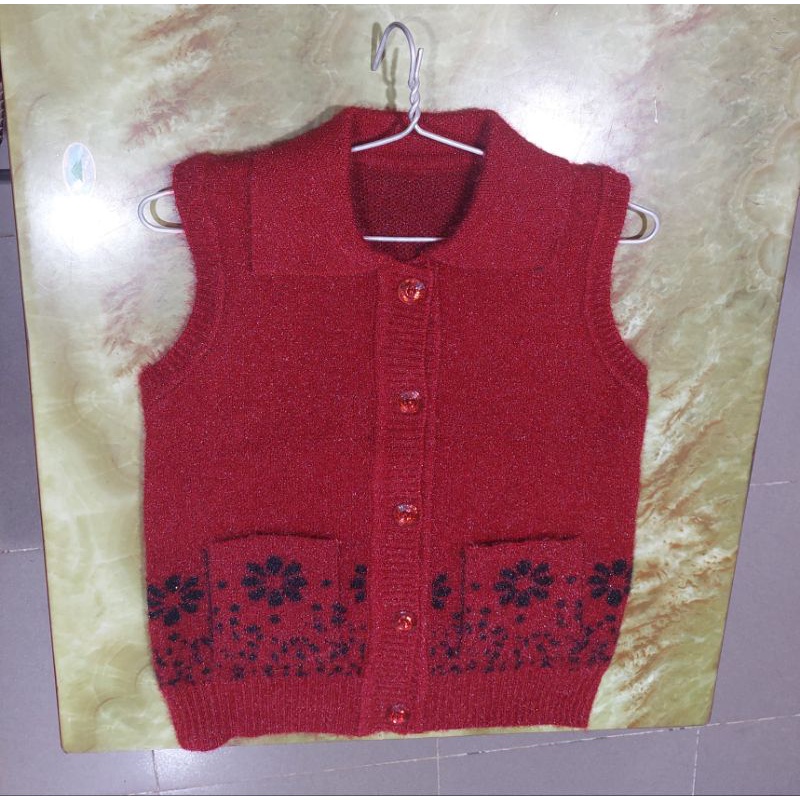 Áo gile len hoa bà già