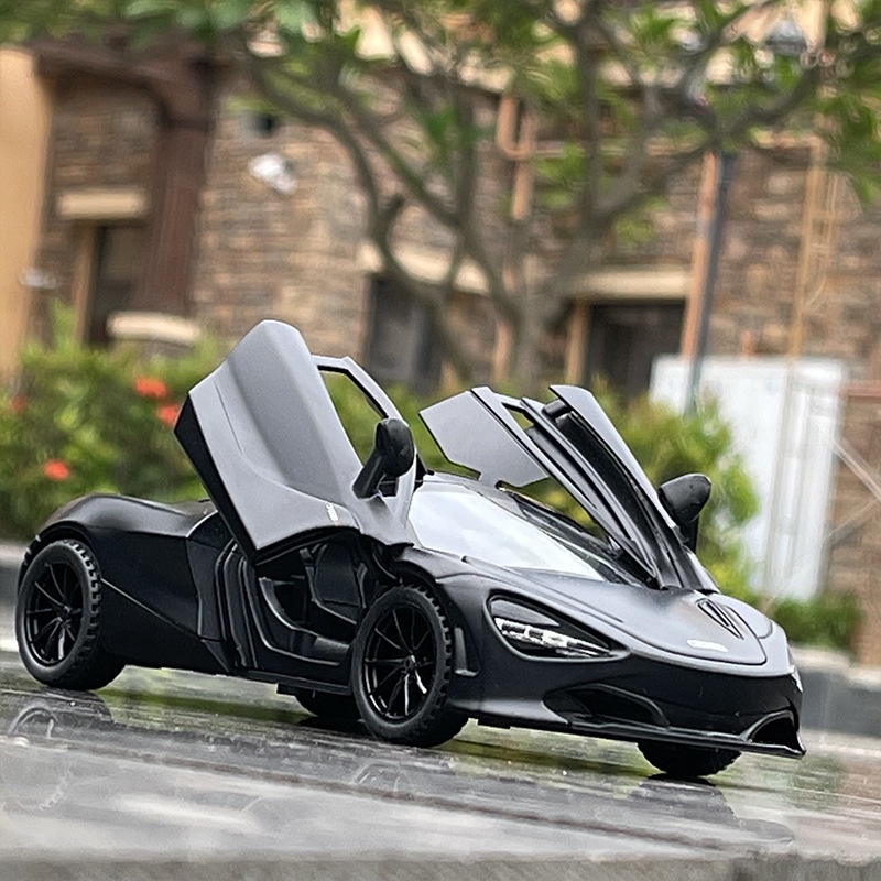 Mô hình xe ô tô McLaren 720S tỷ lệ 1:32 khung hợp kim mở full cửa có đèn âm thanh
