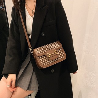 Túi xách đeo chéo nữ Hồ Ngọc Hà sang trảnh size 20cm