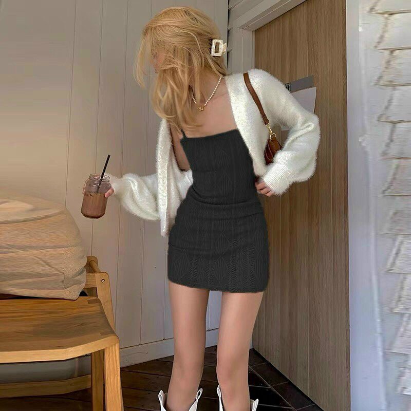 Đầm Body Hai Dây Trơn Len Gân