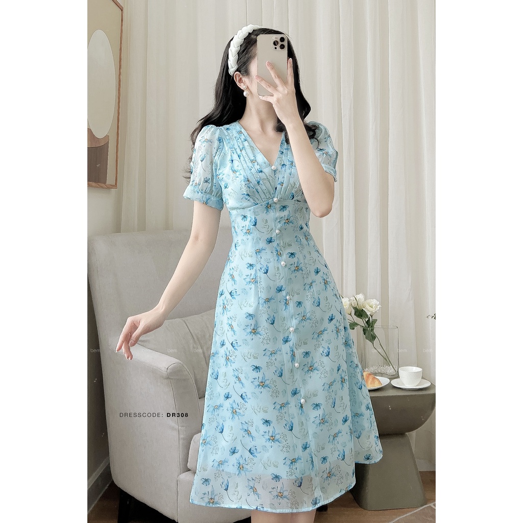ĐẦM Hoa Nhí Xanh Dương Vải Tằm Ánh Kim Có Nút Châu Phần Cổ Xếp Li Nữ Tính BEM STUDIO (DR308)