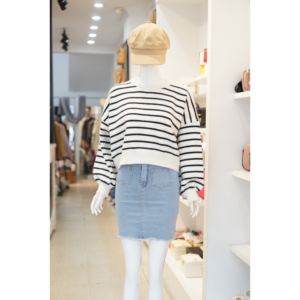 Áo len Sọc Nút Sau Lưng 930