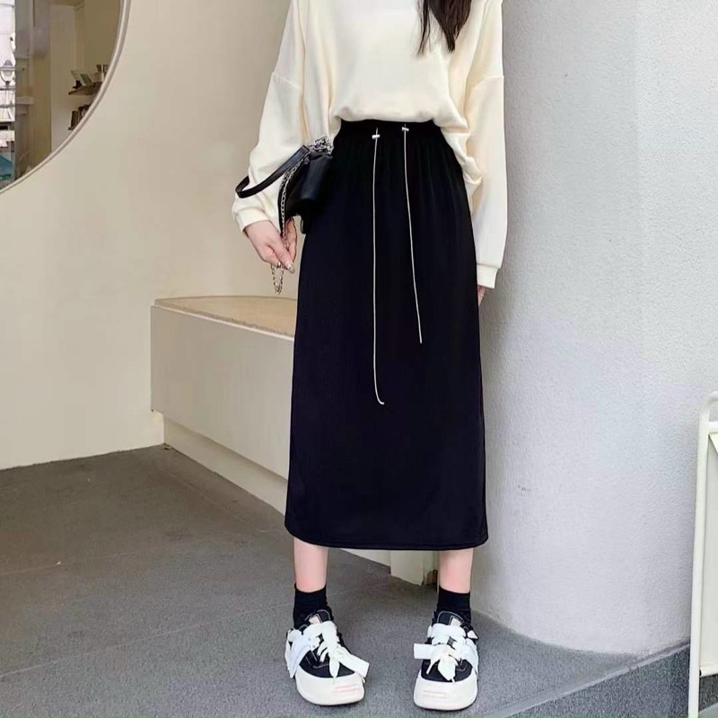 Chân váy nhung  tăm dáng dài xẻ tà sau phong cách ulzzang nhiều màu hàng quảng châu -SinNa