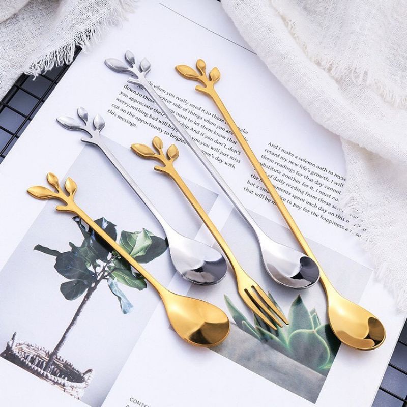 Thìa vàng ăn Yến Sào Hoàng Việt HVNest