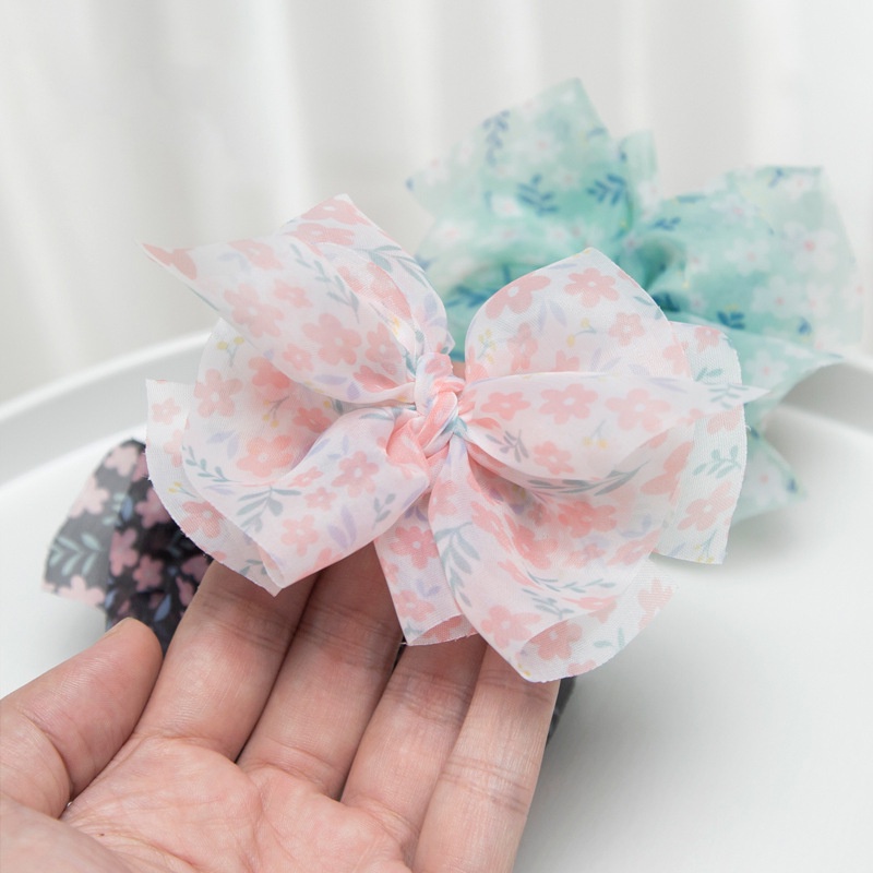 Kẹp tóc công chúa cho bé