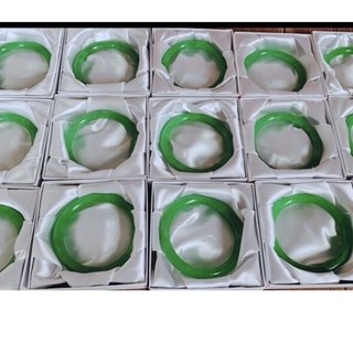 Vòng Cẩm Thach xanh lý