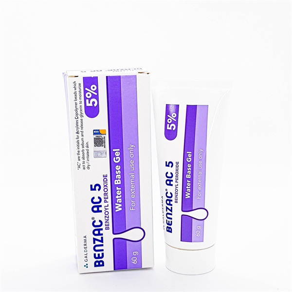 Chấm mụn Benzac AC Thái - 5% và 2.5% benzoyl peroxide, giảm mụn sưng viêm mủ