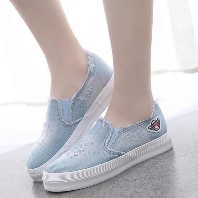 Giày Lười Canvas Phối Vải Jean Xanh Nhạt Thời Trang Xuân Hè Năm 2021 Cho Nữ !
