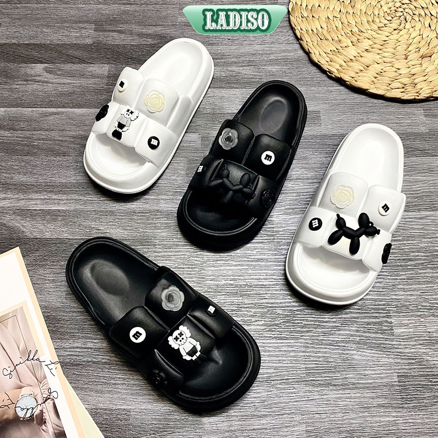 Dép bánh mì nữ chất liệu su đúc họa tiết ô vuông kèm sticker hottrend LADISO - TT455