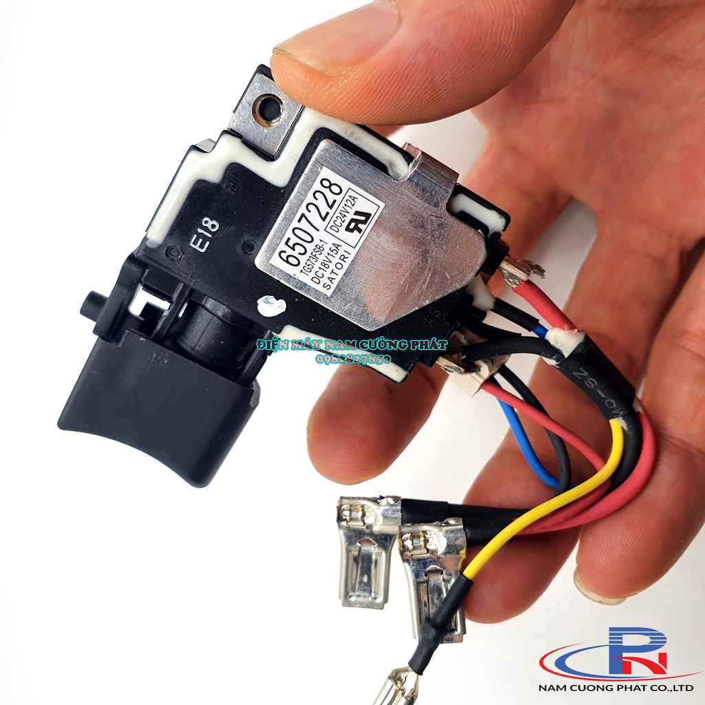 Công tắc máy vặn vít Makita DTD134 DTD146 TD134 TD146 650722-8