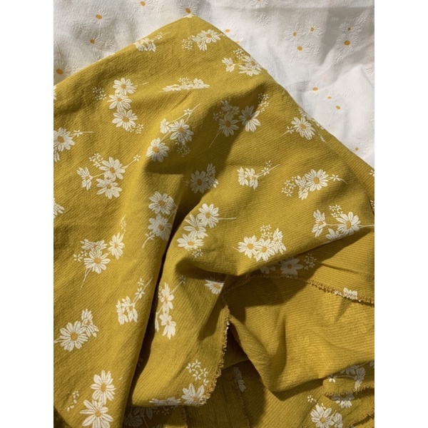 VẢI THÔ TĂM HOA RƠI NHIỀU MÀU