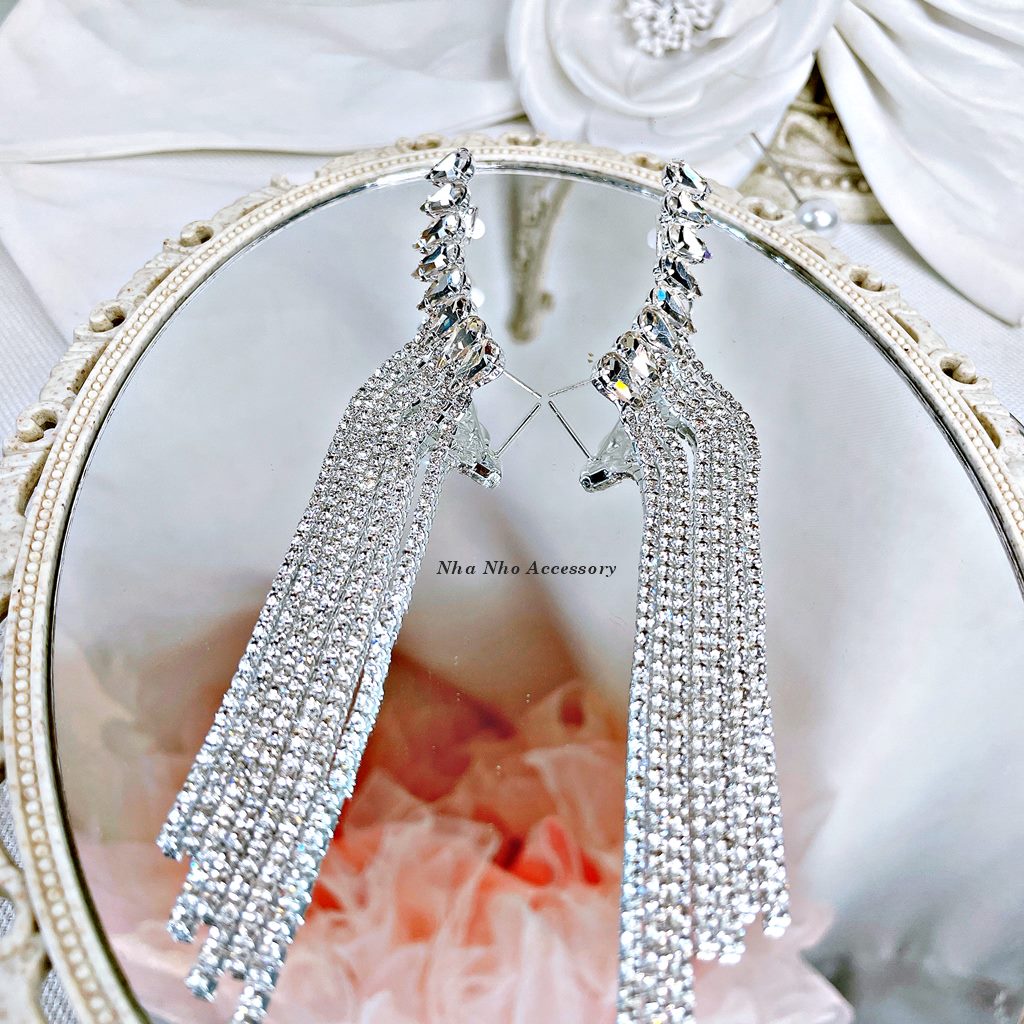 Khuyên Vành Tai Đá Hình Cánh Tua Rua Ấn Tượng NHÀ NHỎ 1457