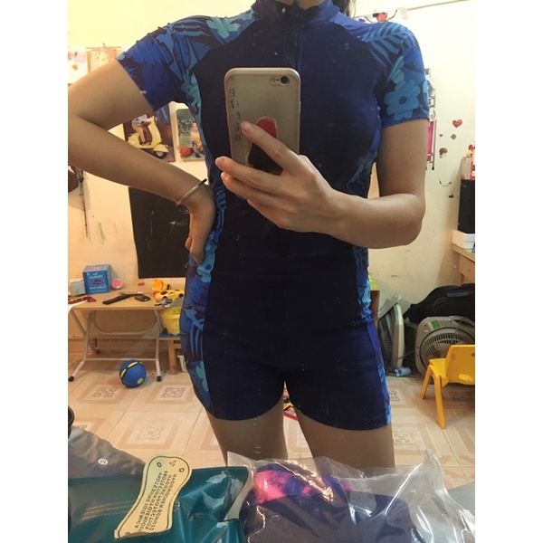 Hình thật -Đồ bơi liền thân quần đùi phối hoạ tiết hoa xanh