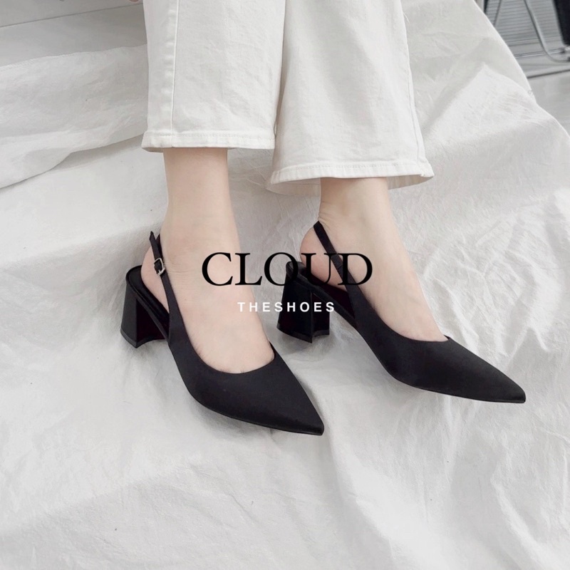 Giày bít mũi gót vuông quai hậu