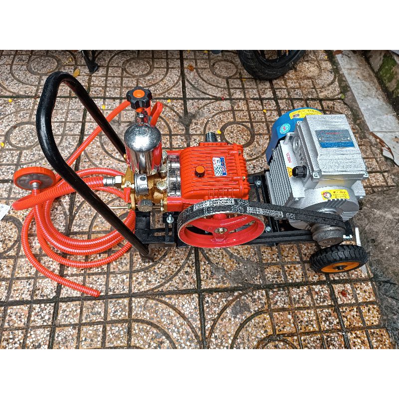 Bộ máy rửa xe chuyên nghiệp 1.5hp có bánh xe kéo