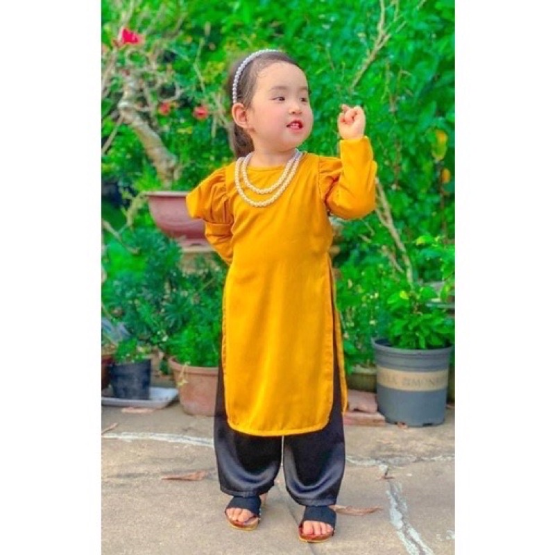 Bộ áo dài thiết kế cho bé gái