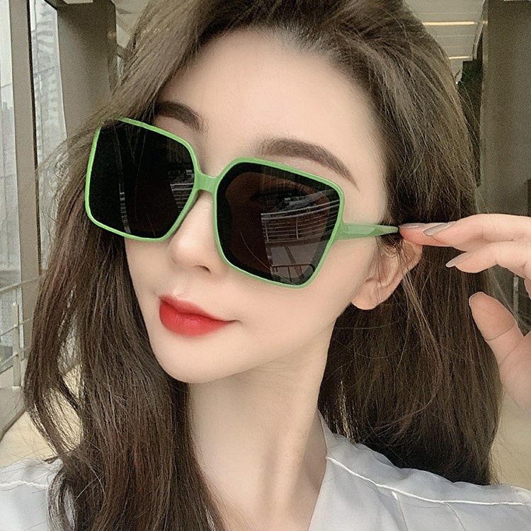 Kính Mát Gọng Vuông Lớn Chống Tia UV Thời Trang Cho Nữ