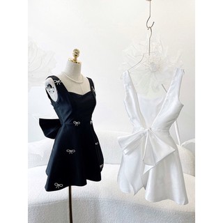 Đầm xoè nơ đá hở lưng 🖤 ( hết )