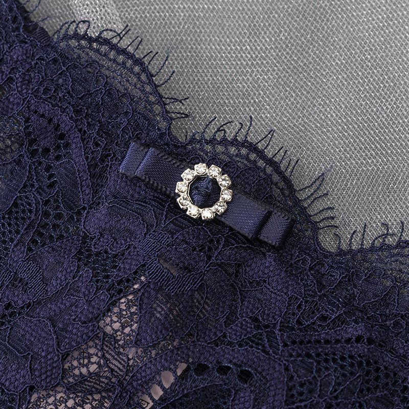 Quần Lót Nữ, Quần Lọt Khe Chất Ren Hoạ Tiết Gợi Cảm Tôn Dáng ZANA BRA L248