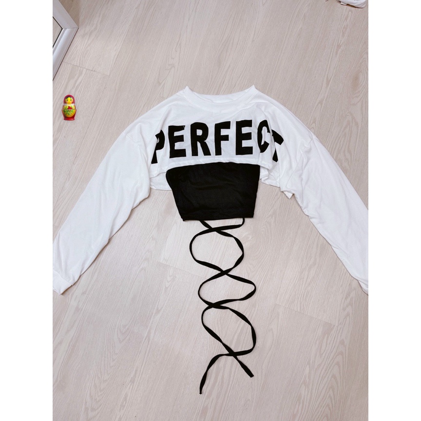 Áo thun nữ cặp áo in chữ tay dài kèm áo 2 dây trong phối dây buộc dáng ngắn