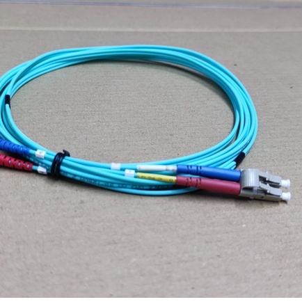 Dây nhảy quang LC-SC Multimode OM3 Duplex 3M